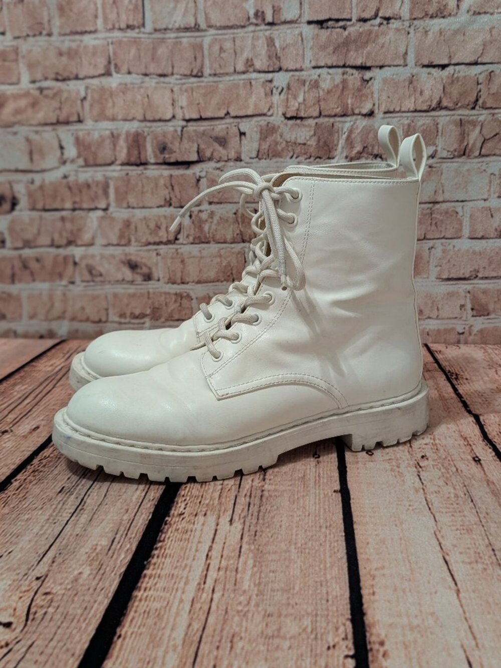 H&M White Lace-Up Combat Boots Size 10
